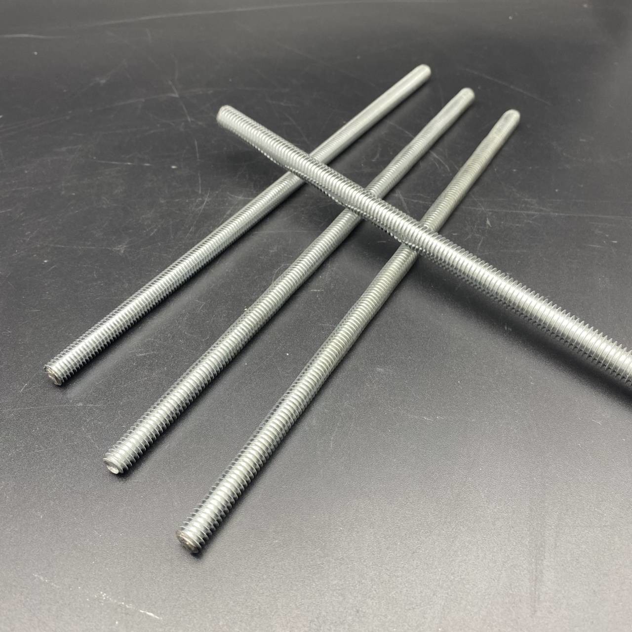 Custom 5.8m Hot Dipped Galvanized Steel Threaded Rod